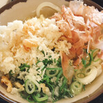 セルフうどん てまり - 無料トッピング、天かす、鰹節