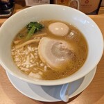 麺酒処 龍さん。 - 味玉濃厚鶏白湯らぁ麺（醤油）
            