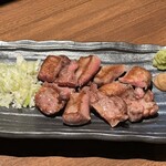 Yakiniku Izakaya Kagerou - 一品　　　　　サイコロたん