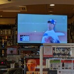 Niku Baru Sunoki - 店内テレビで野球の再放送的なの
      拙はマニアックすぎるので、
      本文や画像キャプションでは
      野球のことをあまり語らないようにしてます