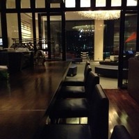 R restaurant & bar - 