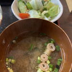 猫丸食堂 - ★お味噌汁とサラダ