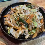 地どり一茶 - 若鶏鉄板味噌焼き