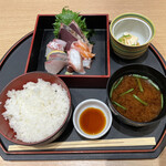 魚や よいち - 名物！！【刺し盛り定食】