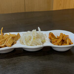 伝統韓国料理 松屋 - 前菜…オカズ