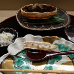 赤坂 菊乃井 - これみんな蟹です。奥が甲羅にカニみそ