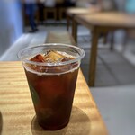 Park South Sandwich - ◆ドリンクは珈琲か紅茶殻選べますので､アイスコーヒーを。 コクを感じますけれど、酸味が強いかしら。若干好みとは異なりました。