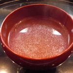 日本料理 櫻川 - 出汁を器に移して戴きます