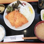 Minnano Shokudou Ushibukatei - アジフライ定食