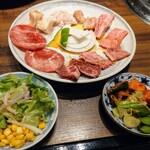 炭火焼肉　源蔵 - 料理写真: