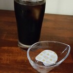 キッチン ブルー グローブ - アイスコーヒーのアップ