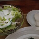 キッチン ブルー グローブ - サラダ、お新香のアップ