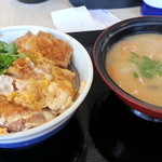 Katsuya - カツ丼（松）と大豚汁