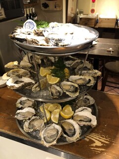 h FISH HOUSE OYSTER BAR - パーティにオイスタータワーはいかがでしょう　お気軽にお問合せください