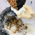 かき氷店 小桃 - こちらも胡桃がたっぷり　小ぶりな白玉もあるよ！