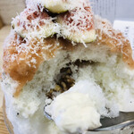 かき氷店 小桃 - ラムレーズンチーズクリームを合わせる　うっまーい！