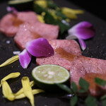 焼肉 たまき家 - 和牛上タン薄切り(白)