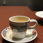 中華寝台 - 食後の烏龍茶も至福。