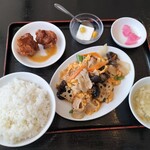 中華料理 八福餃子房 - 豚肉ときくらげと玉子炒め定食