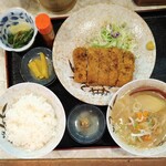柳ばし - チーズメンチカツ定食(豚汁小に変更)