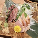 日本酒と地鶏の和バル 八鶴 - 