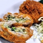 市民酒蔵諸星 - メンチの中身は餃子の具です