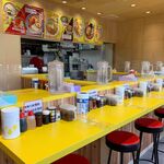 Niigata Hasshounaoji - 新潟ラーメンなおじ足立六町店カウンター席