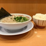 たまがった - らぁめんとライス 横