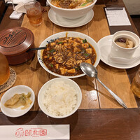 個室中華 頤和園 溜池山王店 - 