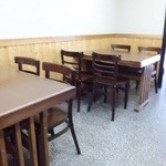 蕎麦処 凛 - 店内テーブル席。