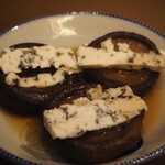 Shouchuu Ba Nenjuu Muchuu - どんこ椎茸 煮付け ＋ ブルーチーズ