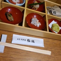 豚捨 KITTE丸の内店 - 