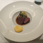 フロリレージュ - 蝦夷鹿のローストのコンソメスープ仕立て、なすと共に2