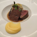 フロリレージュ - 蝦夷鹿のローストのコンソメスープ仕立て、なすと共に3