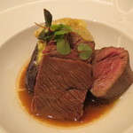 フロリレージュ - 蝦夷鹿のローストのコンソメスープ仕立て、なすと共に4