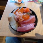 牡蠣･海鮮食べ放題 松島おさしみ水族館 - 海鮮丼
