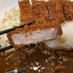 とんかつ檍のカレー屋 いっぺこっぺ - とんかつが分厚くて美味しい。