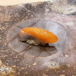 鮨 奥 - 時鮭の昆布締め