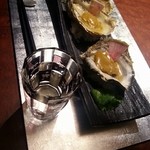 イロドリ - 厚岸産シングルシードの焼き牡蠣　雲丹ソース仕立て