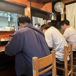 麺処 懐や - カウンター6席