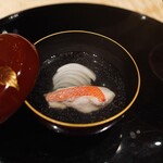 膳処末富 - 金目鯛と春たまねぎ、利尻熟成昆布のお椀