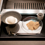 USHIGORO S. - 水饅頭と和三盆アイスクリーム