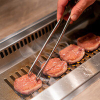 USHIGORO S. SHINJUKU - 究極の黒タン