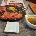 川崎名物 炭火焼肉 食道園 - 