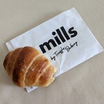 Mills by Truffle BAKERY - 白トリュフの塩パン