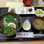 海鮮丼ぶり 海幸 - 生シラス丼