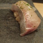 羽田市場 ギンザセブン - ハマチの握り〜あおさが薫る〜♡