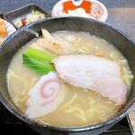 なんか喰ぃ亭 - ミニ塩ラーメン