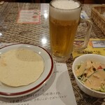 インド・ネパール料理　タァバン - 生ビール￥450パパドサラダ