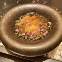 六花 - ミネラルと本質 ~Minéraux et Essence：秋田 日本短角和種かづの牛 白雲丹 狼桃 生蓴菜